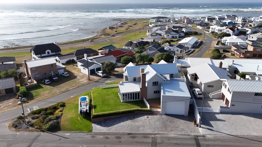 4 Bedroom Property for Sale in Agulhas Western Cape